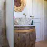 Πανσιόν Old Winery 4*